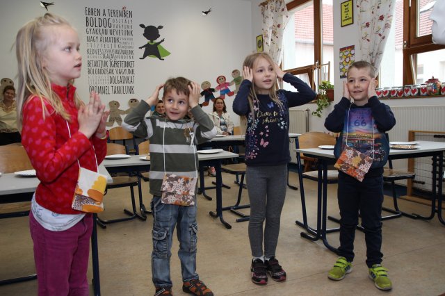 Iskolába hívogató