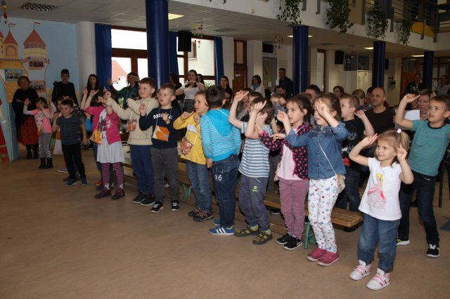 Iskolába hívogató