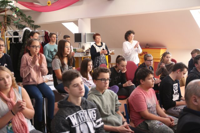 Határon innen és túl