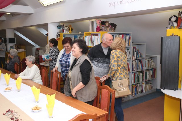 Nyugdíjas pedagógusok köszöntése