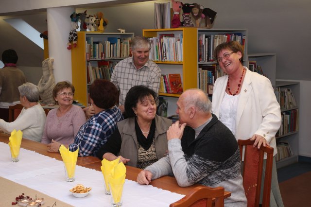 Nyugdíjas pedagógusok köszöntése