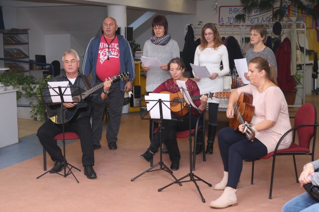 Nyugdíjas pedagógusok köszöntése