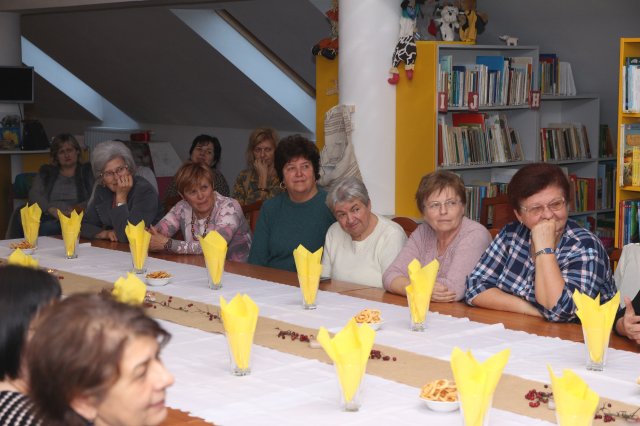 Nyugdíjas pedagógusok köszöntése