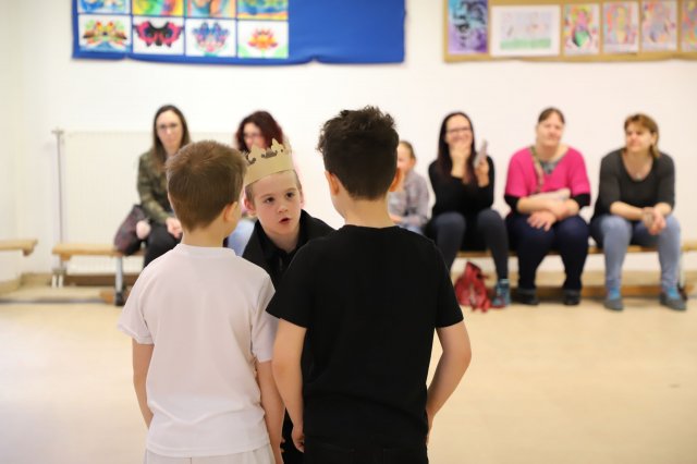 Iskolába hívogató