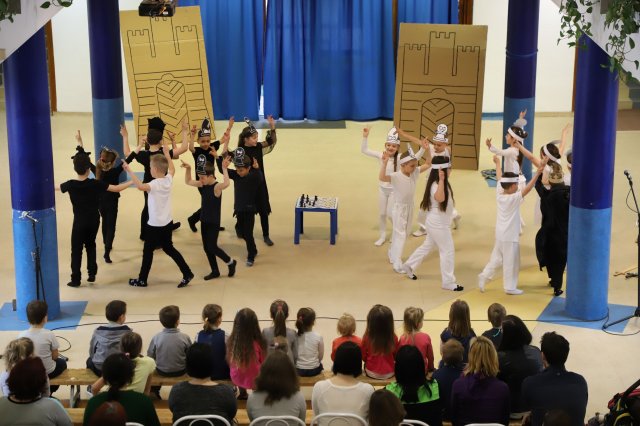 Iskolába hívogató