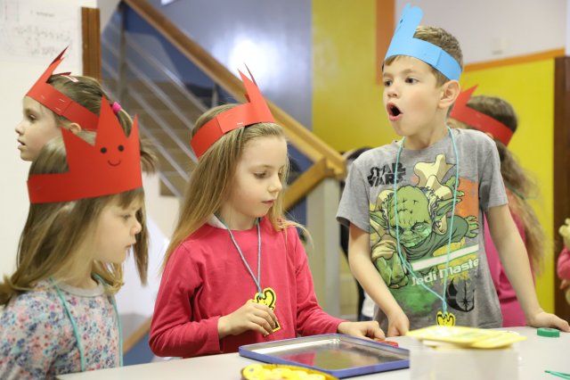 Iskolába hívogató