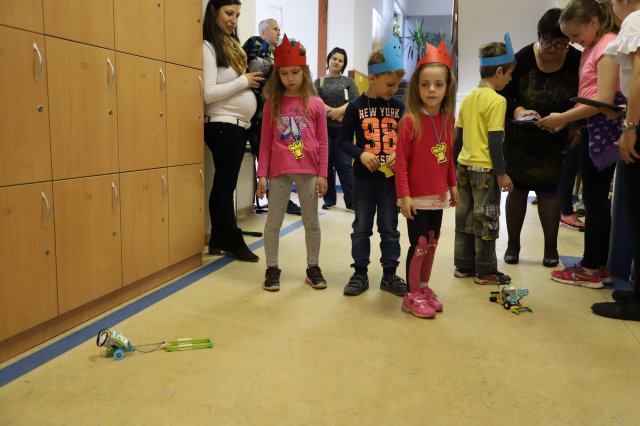 Iskolába hívogató