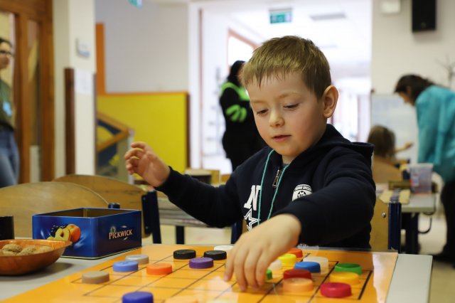 Iskolába hívogató