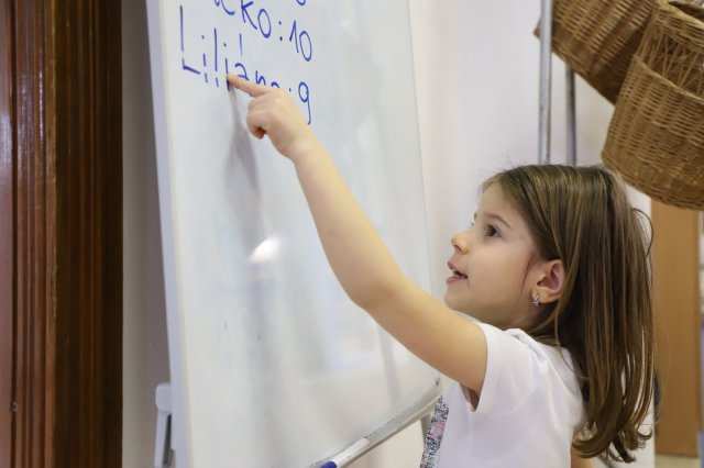 Iskolába hívogató