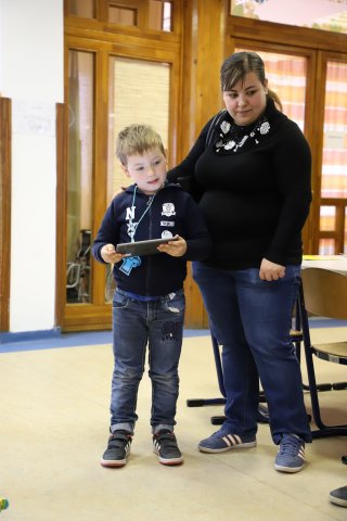 Iskolába hívogató