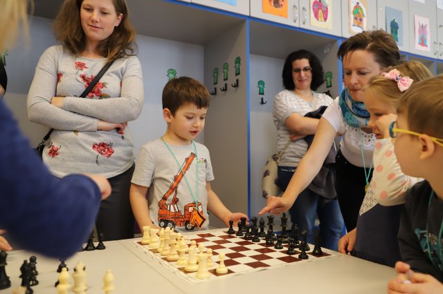 Iskolába hívogató