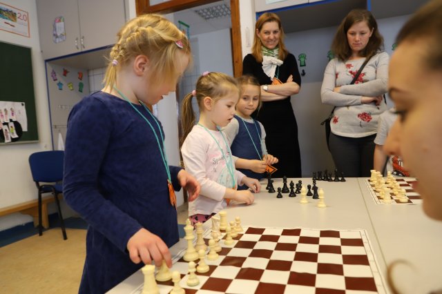 Iskolába hívogató