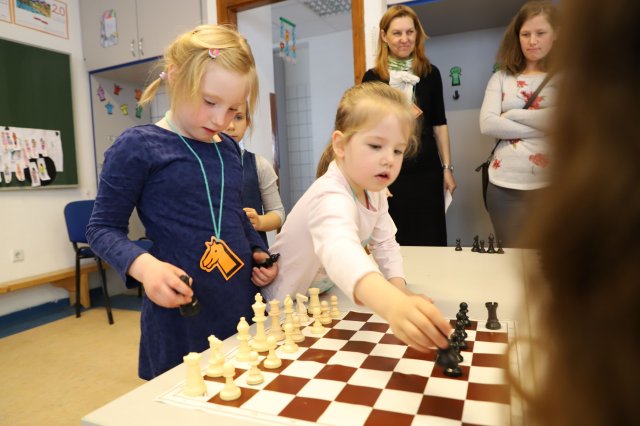 Iskolába hívogató