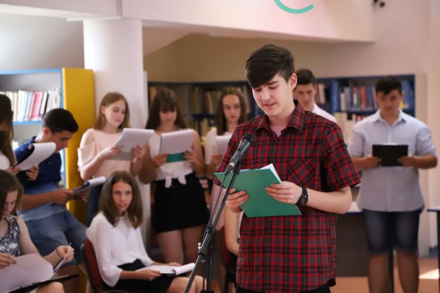 Búcsúzó a pedagógusoktól