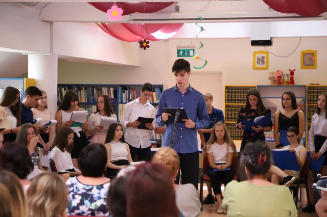 Búcsúzó a pedagógusoktól