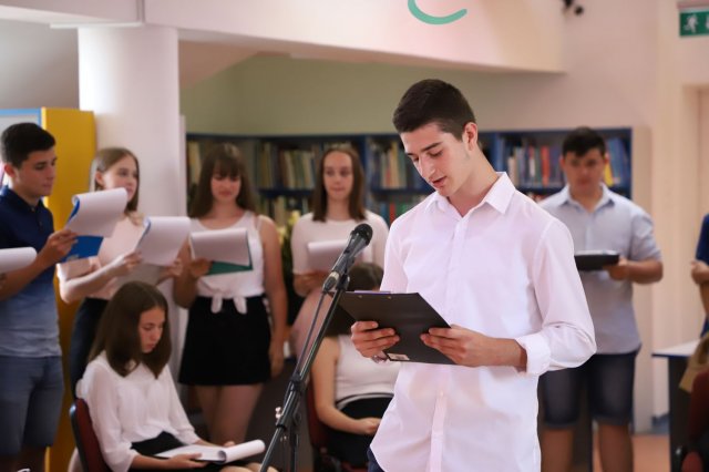 Búcsúzó a pedagógusoktól