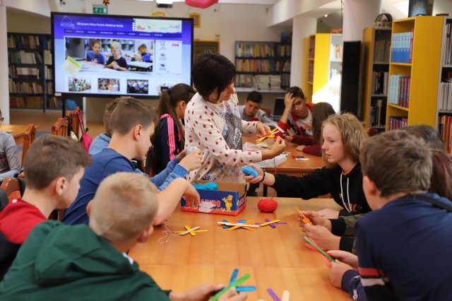 Határon innen és túl