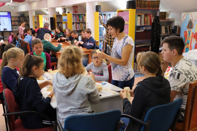 Határon innen és túl