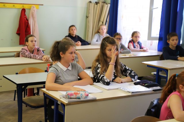 Határon innen és túl