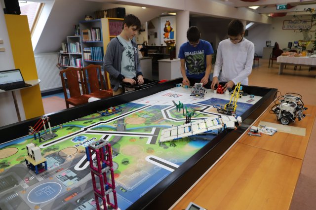 Robotika szakkör bemutatkozója