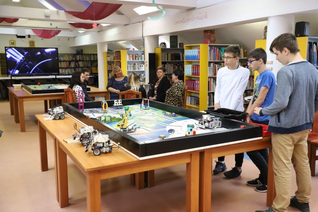 Robotika szakkör bemutatkozója