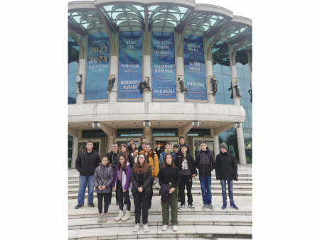 &Eacute;rz&eacute;keny&iacute;t&eacute;s a sz&eacute;pre &eacute;s a j&oacute;ra